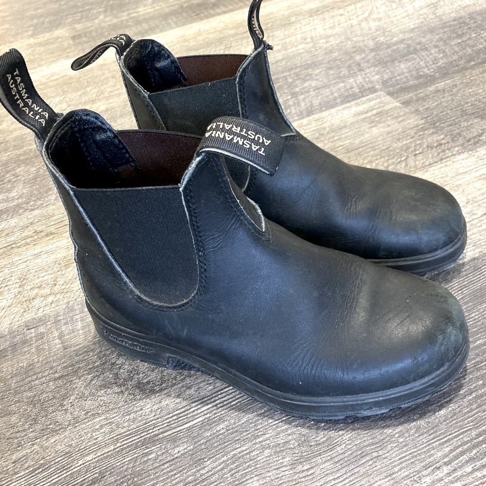 Blundstone boots, black, women’s size 6 (US), 3 (AU).